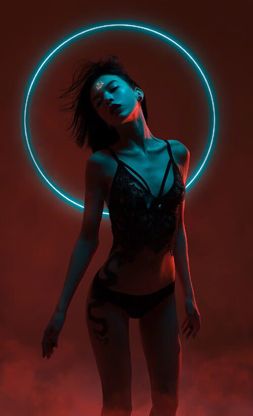个人品牌崛起：电竞明星自主打造“王国”，专业电竞品牌agon